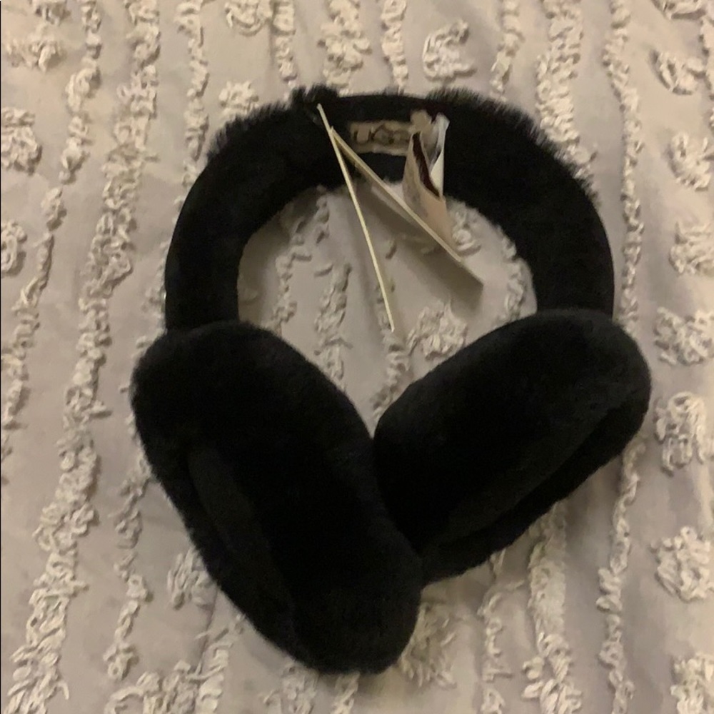 UGG black earmuffs